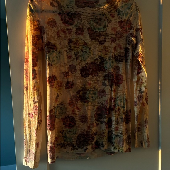 Buckle Calesure Plug Brand Multicolor Floral Long Sleeve Tee - Picture 4 of 8